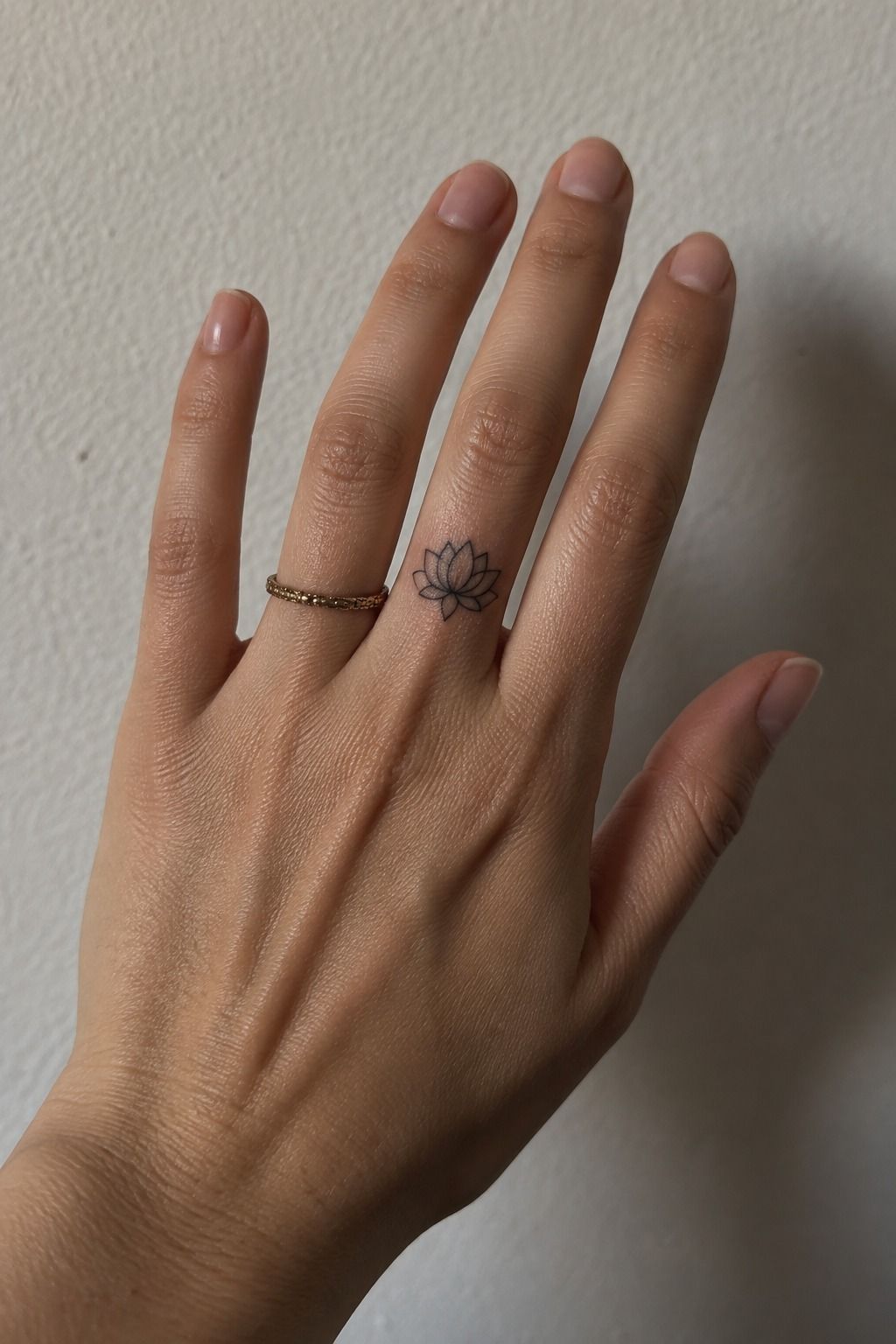 Keep the Finger Lotus Bold and Simple