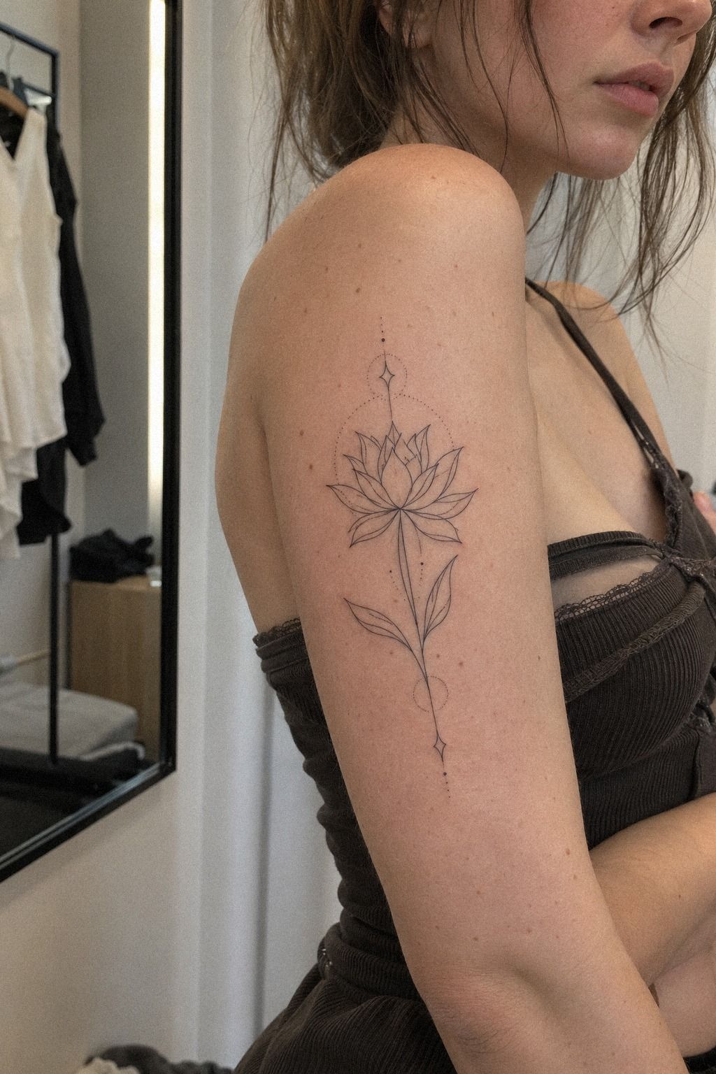 Frame the Flower with Geometric Linework